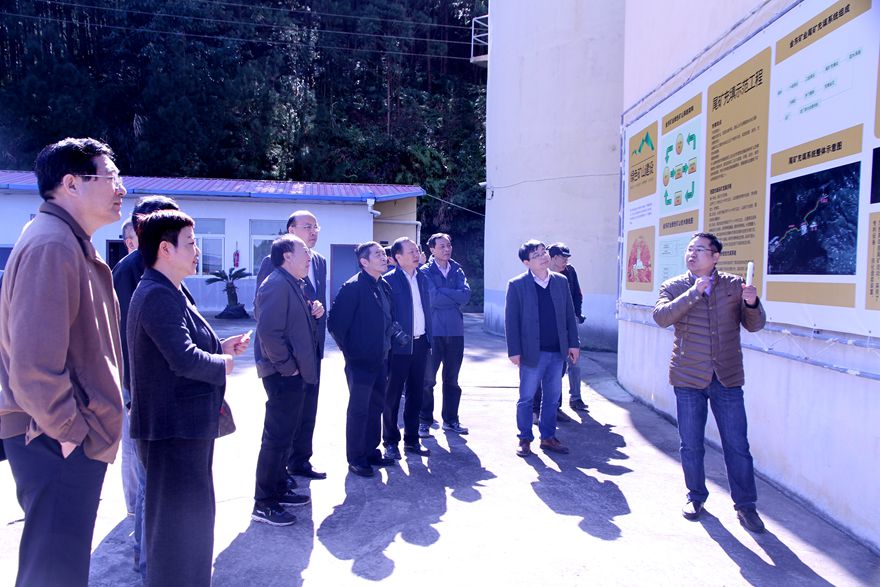 11月27日，省矿业协会采矿选矿综合利用专业委员会赴福建金东矿业股份有限公司进行考察交流活动